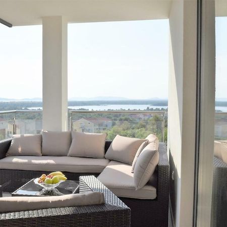 Villa M - Your Business & Holiday Apartment In Σίμπενικ Εξωτερικό φωτογραφία