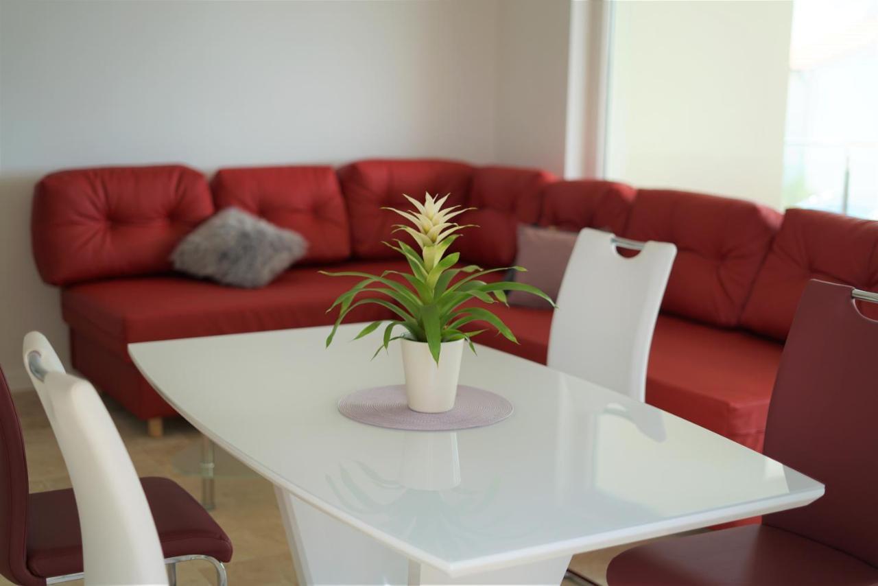 Villa M - Your Business & Holiday Apartment In Σίμπενικ Εξωτερικό φωτογραφία