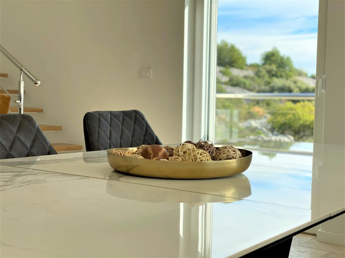 Villa M - Your Business & Holiday Apartment In Σίμπενικ Εξωτερικό φωτογραφία
