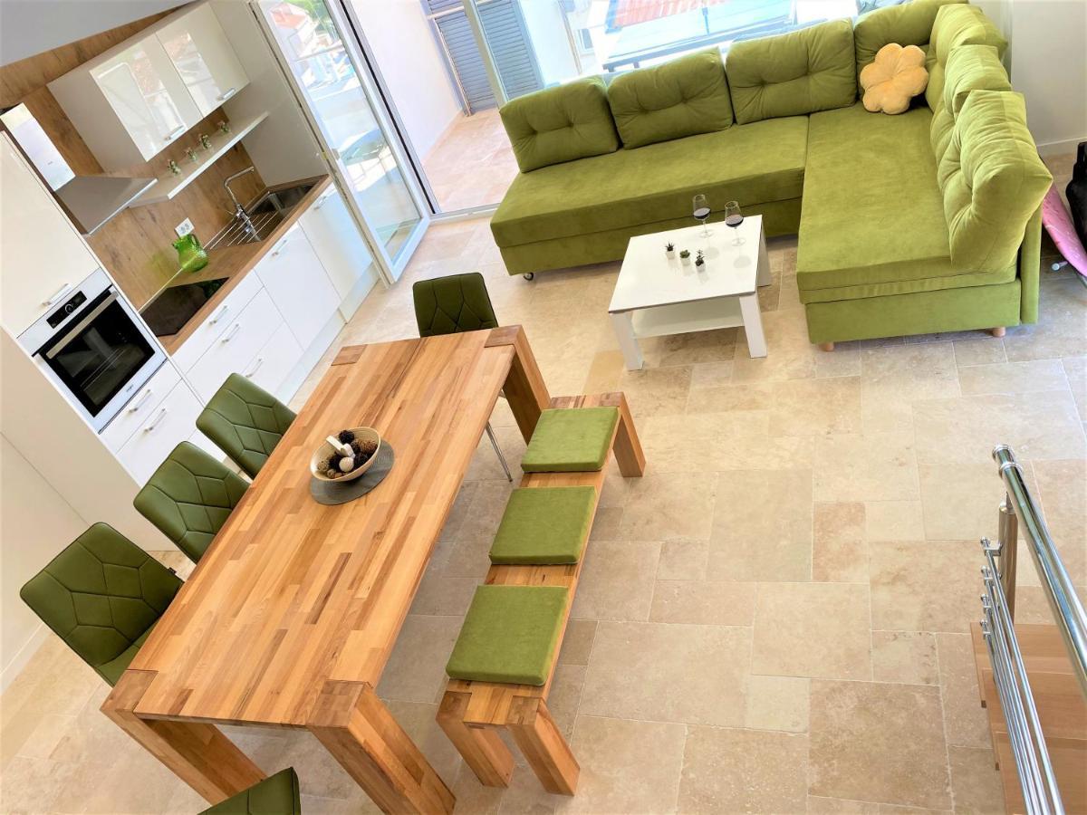 Villa M - Your Business & Holiday Apartment In Σίμπενικ Εξωτερικό φωτογραφία
