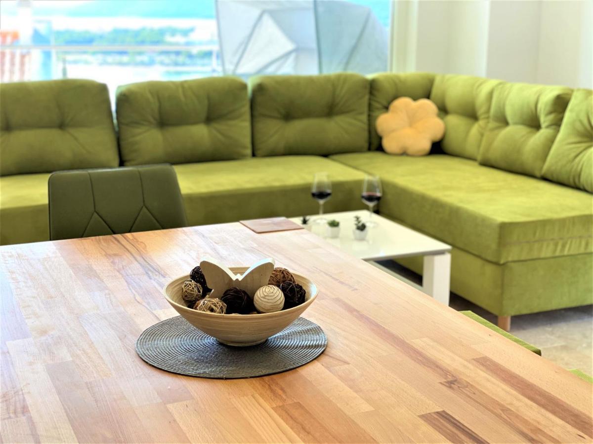 Villa M - Your Business & Holiday Apartment In Σίμπενικ Εξωτερικό φωτογραφία