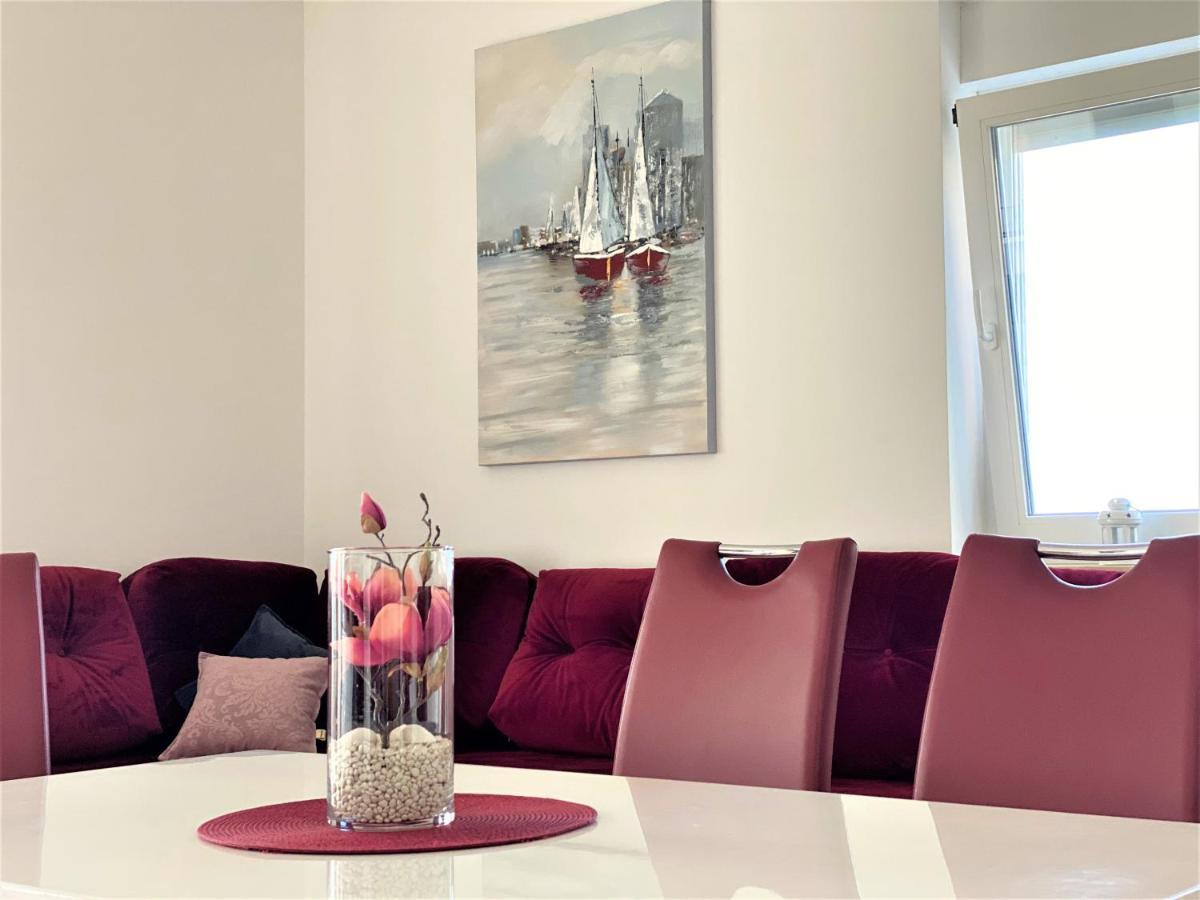 Villa M - Your Business & Holiday Apartment In Σίμπενικ Εξωτερικό φωτογραφία