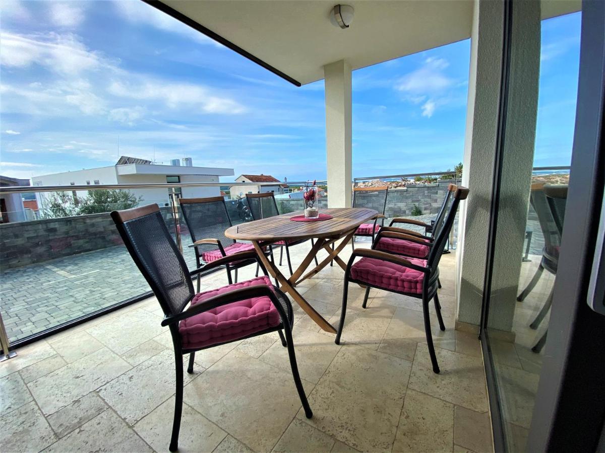 Villa M - Your Business & Holiday Apartment In Σίμπενικ Εξωτερικό φωτογραφία