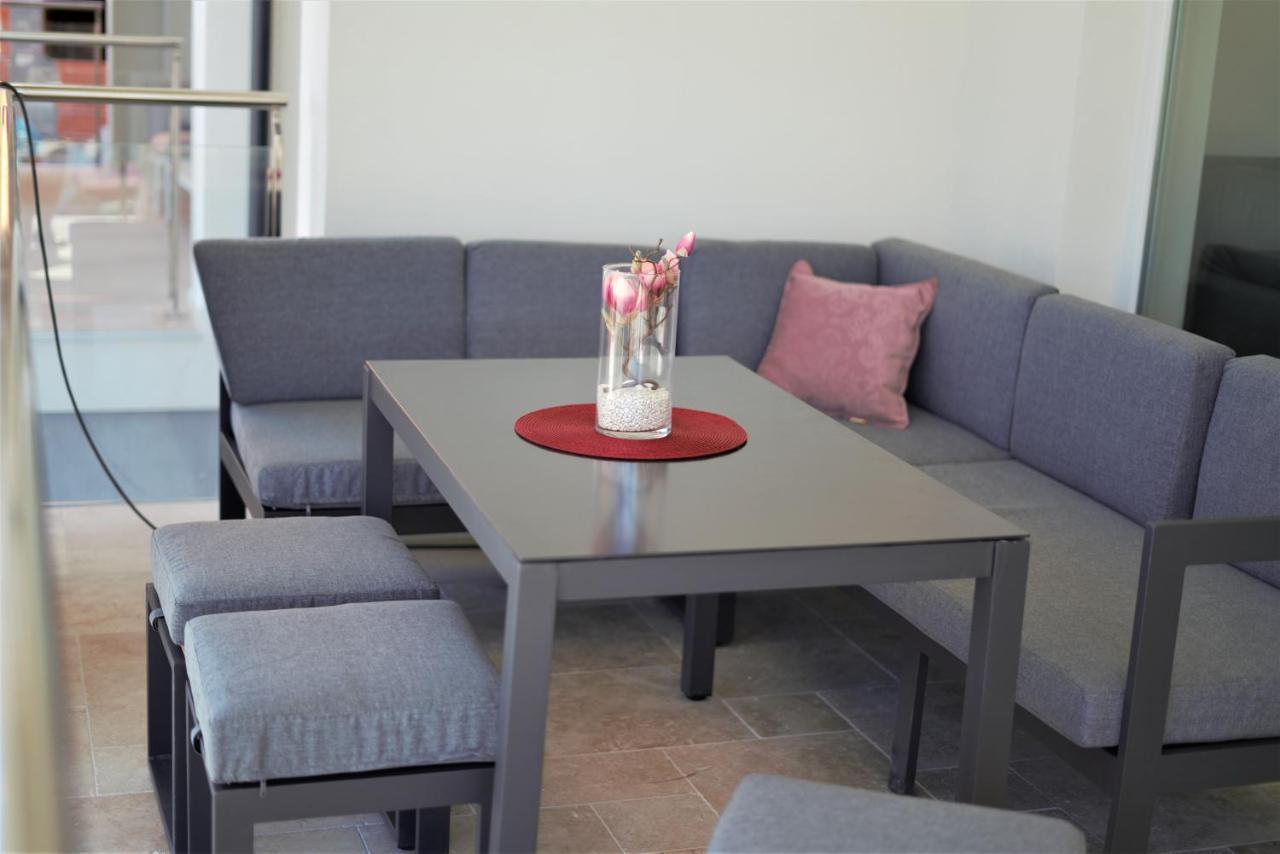 Villa M - Your Business & Holiday Apartment In Σίμπενικ Εξωτερικό φωτογραφία