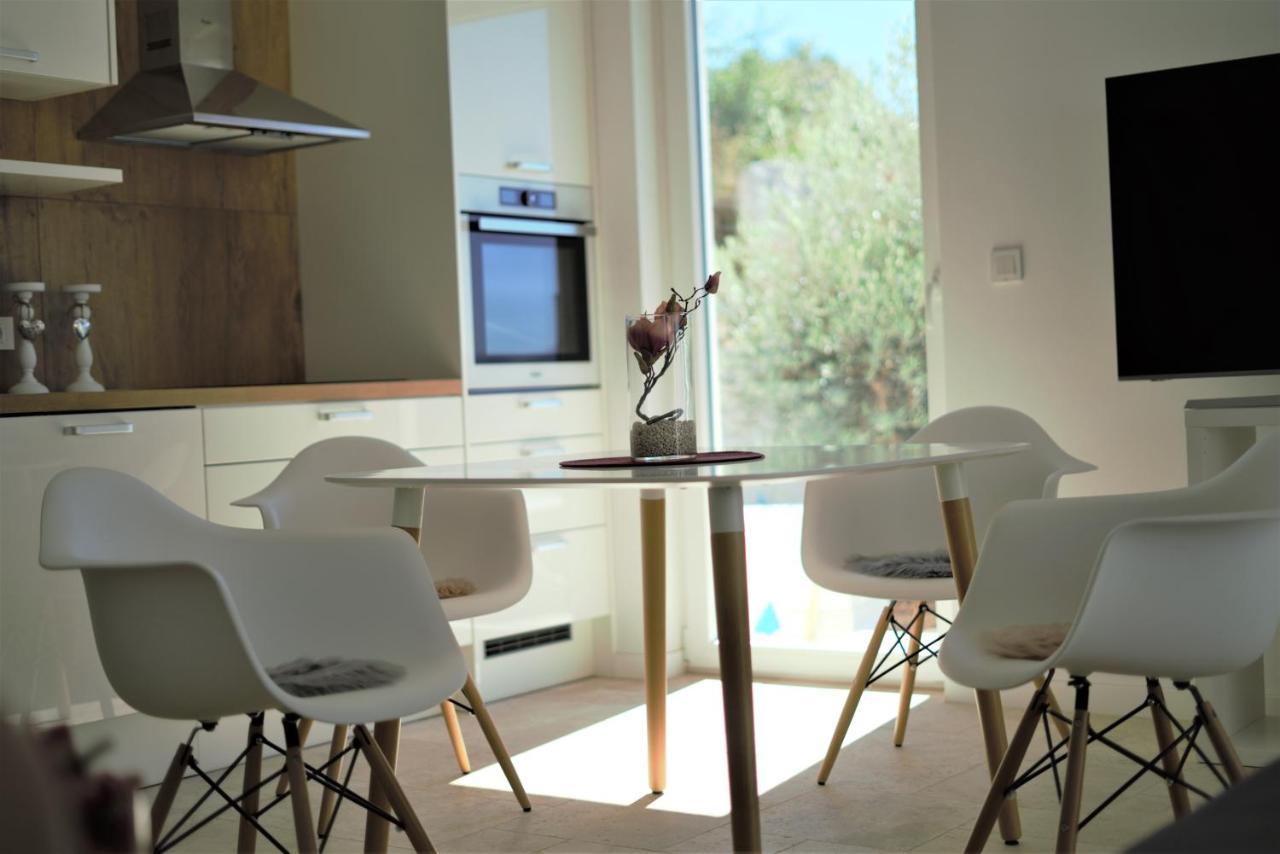Villa M - Your Business & Holiday Apartment In Σίμπενικ Εξωτερικό φωτογραφία