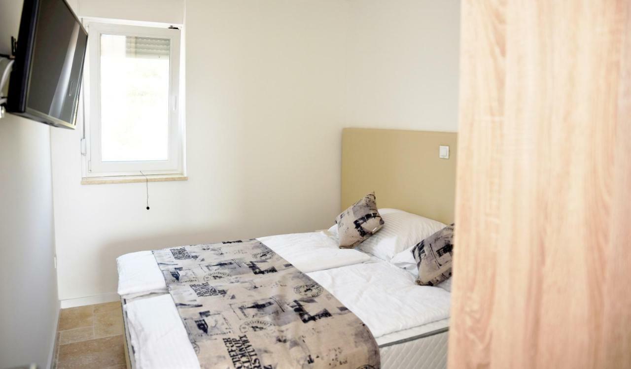 Villa M - Your Business & Holiday Apartment In Σίμπενικ Εξωτερικό φωτογραφία