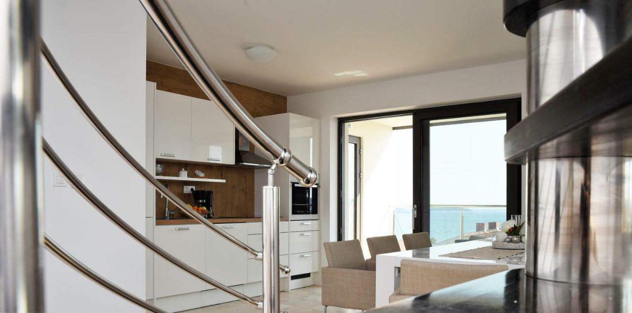 Villa M - Your Business & Holiday Apartment In Σίμπενικ Εξωτερικό φωτογραφία