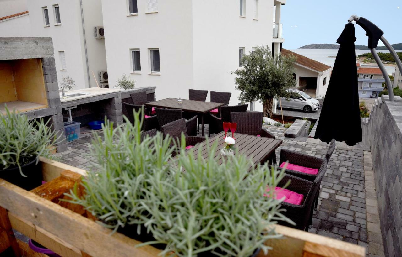 Villa M - Your Business & Holiday Apartment In Σίμπενικ Εξωτερικό φωτογραφία